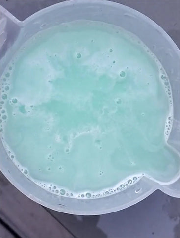 <strong>Dissolve 1 tablet in 1 litre of water </strong>